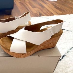 Clarks White Artisan Wedge Sandals Size 8